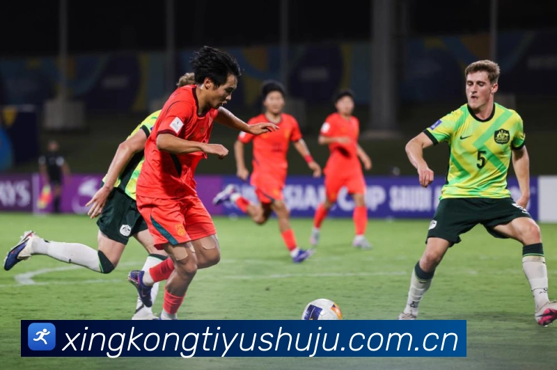 尼克·佛度高尔夫球场技巧解析与职业生涯成就全览-深度解析 尼克·佛度高尔夫球场技巧解析与职业生涯成就全览-深度解析
